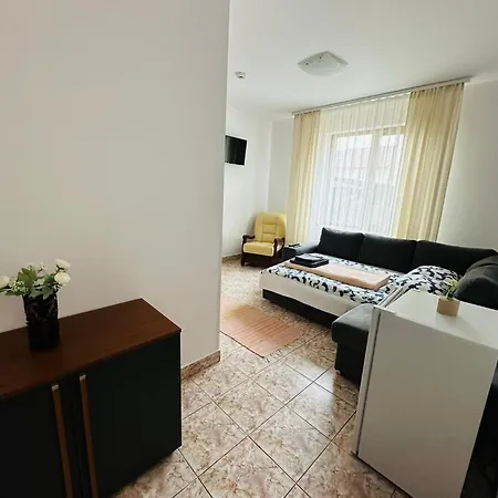 Serenity And Апартаменты