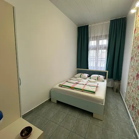 Serenity And Апартаменты