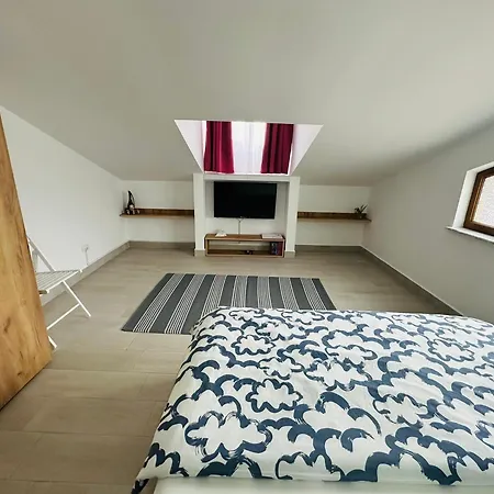 Serenity And Апартаменты